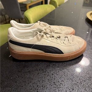 Puma Tan and Black Suede Sneakers